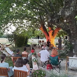 Mas De Karlotte Hébergement de vacances Pernes-les-Fontaines